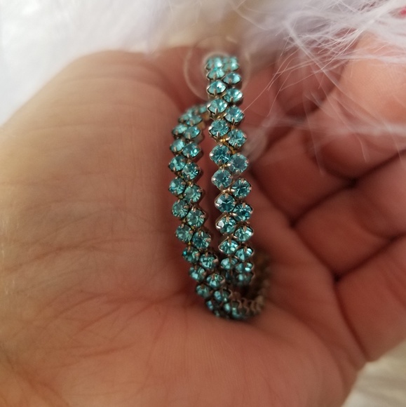 Fashion Jewelry - Picture 3 of 4